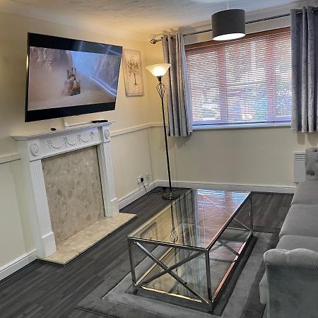 The Regency Entire 1 Bedroom Flat Accomodation 레스터 외부 사진