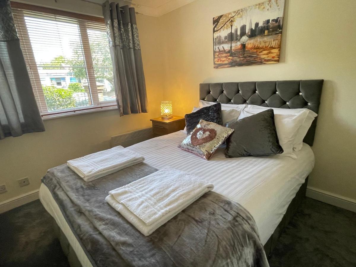 The Regency Entire 1 Bedroom Flat Accomodation 레스터 외부 사진